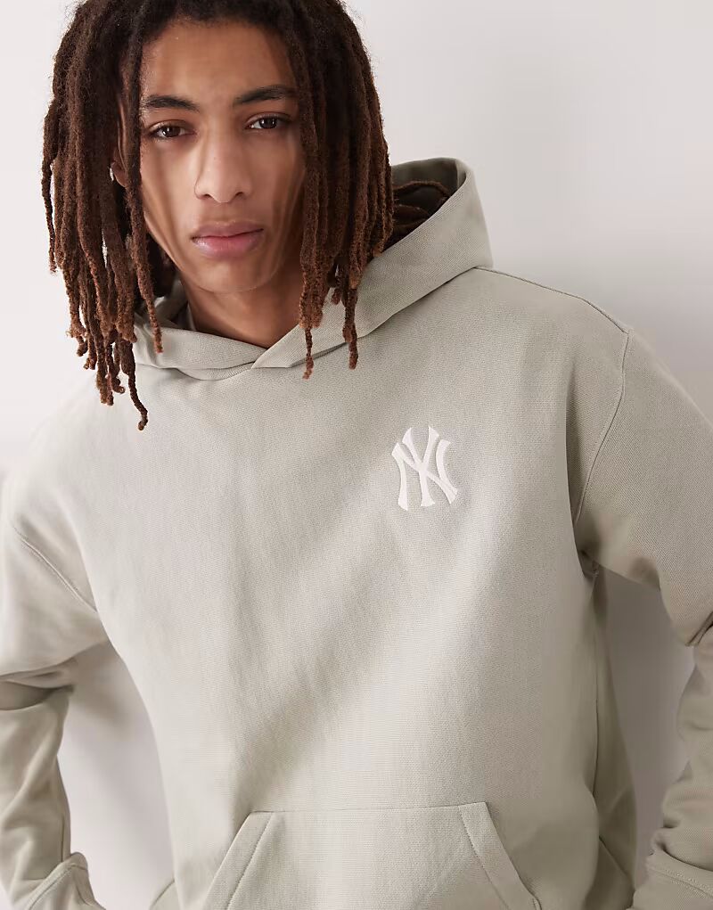 

Толстовка с капюшоном 47 Brand NY Yankees с принтом логотипа на спине серого цвета