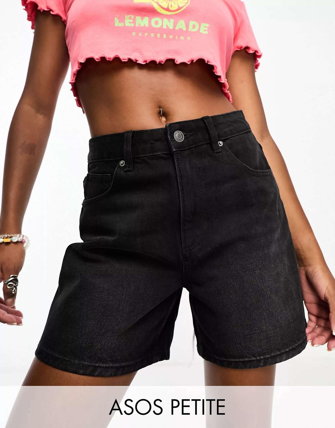 

Черные джинсовые шорты ASOS DESIGN Petite