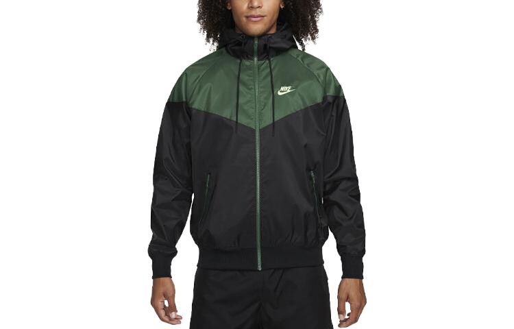 

Куртка мужская черная Nike, черный