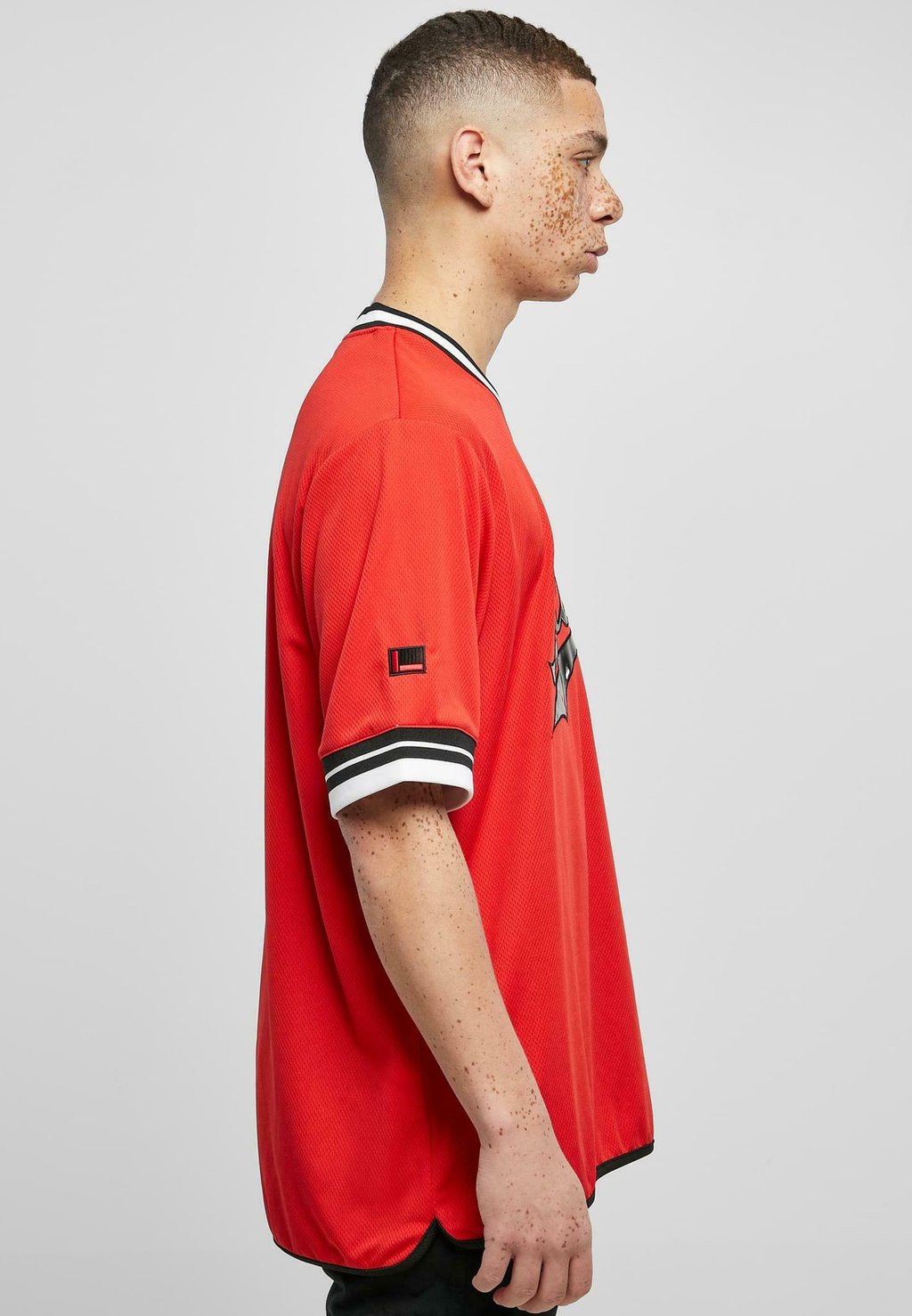 

Футболка с принтом VARSITY LACQUERED FUBU, красный