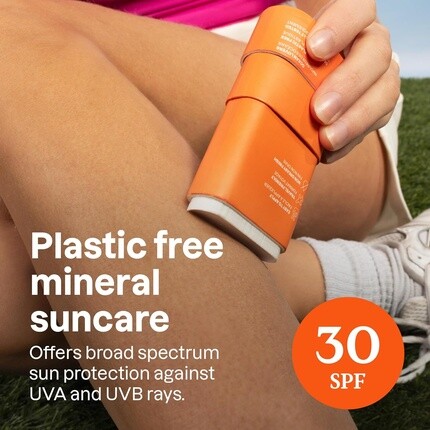 ATTITUDE Минеральный солнцезащитный стик с оксидом цинка SPF 30, проверен EWG, не содержит пластика, широкий спектр защиты от UVA/UVB, дерматологически протестирован, веганский апельсиновый цвет, 60 г — фото 2