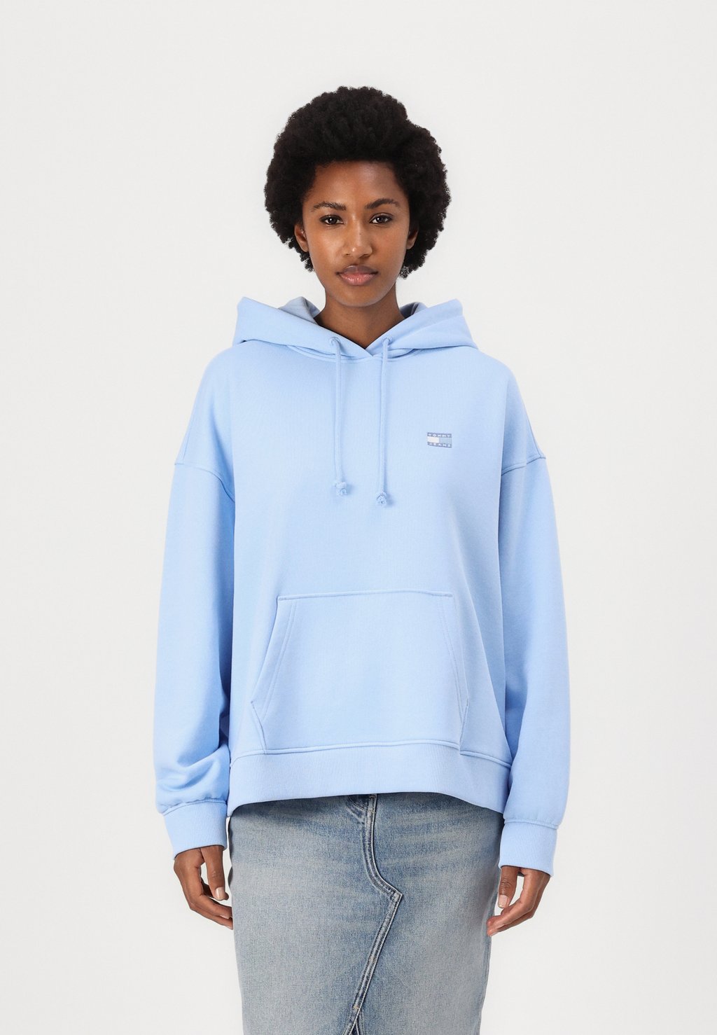 

Толстовка с капюшоном BADGE HOODIE - Sweatshirt Tommy Jeans, светло-голубой