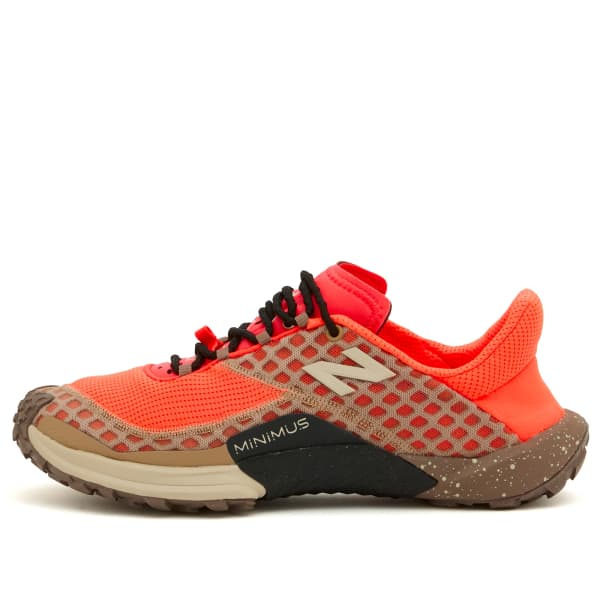 

Кроссовки М10 New Balance, цвет urgent red