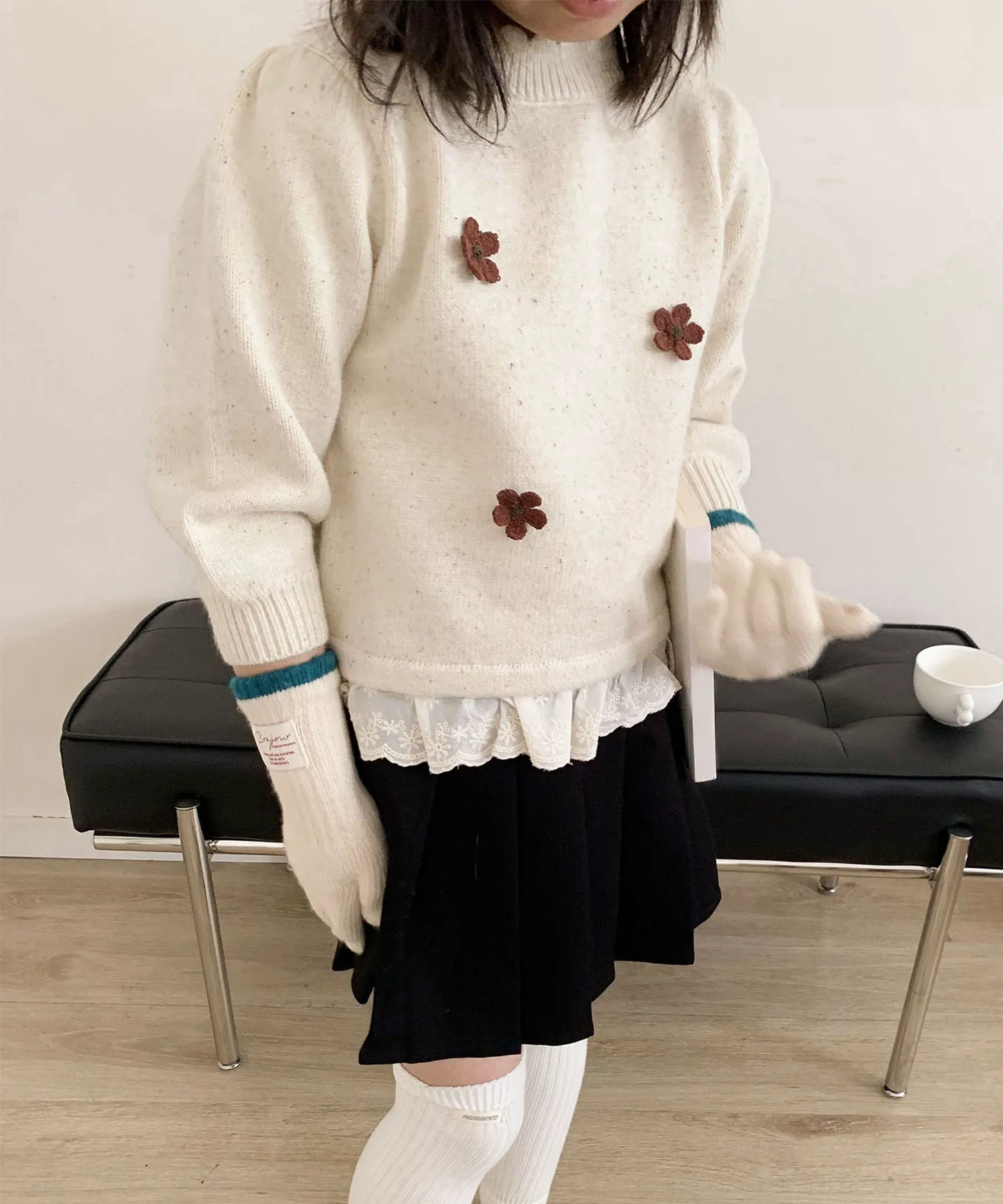 Детский вязаный свитер с вышивкой в виде трех цветов [aimoha-KIDS-] Aimoha Kids, off white — фото 3
