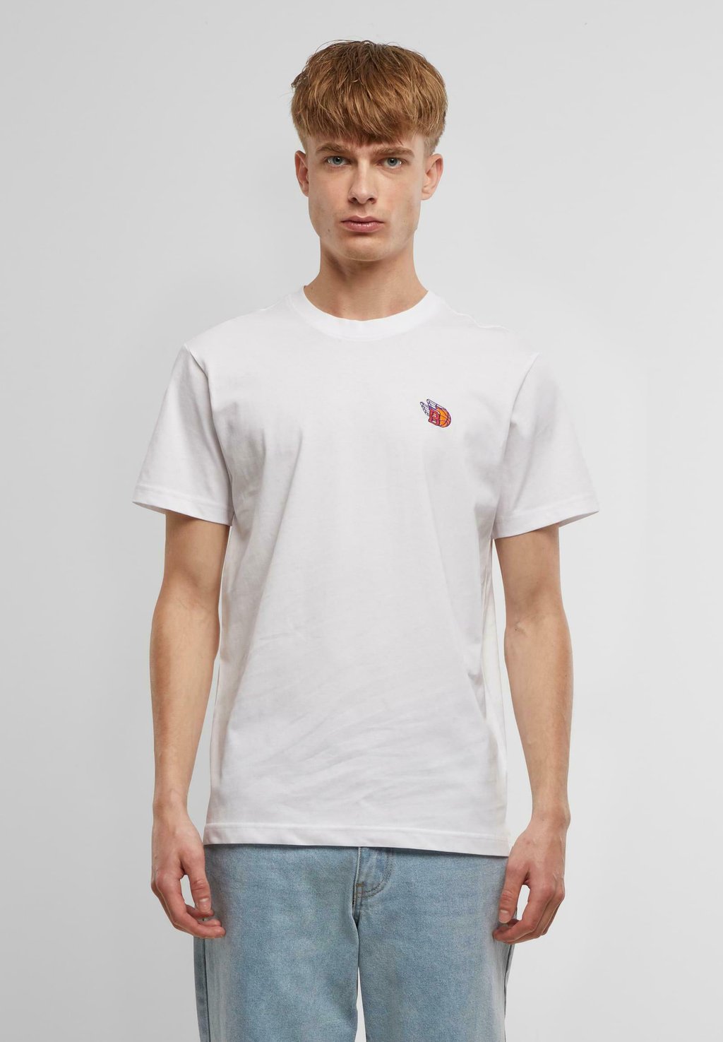 

Футболка с принтом BASKETBALL FLY EMB TEE Mister Tee, белый