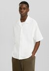 

Рубашка RELAXED FIT SHORT SLEEVE TEXTURED Bershka, белый