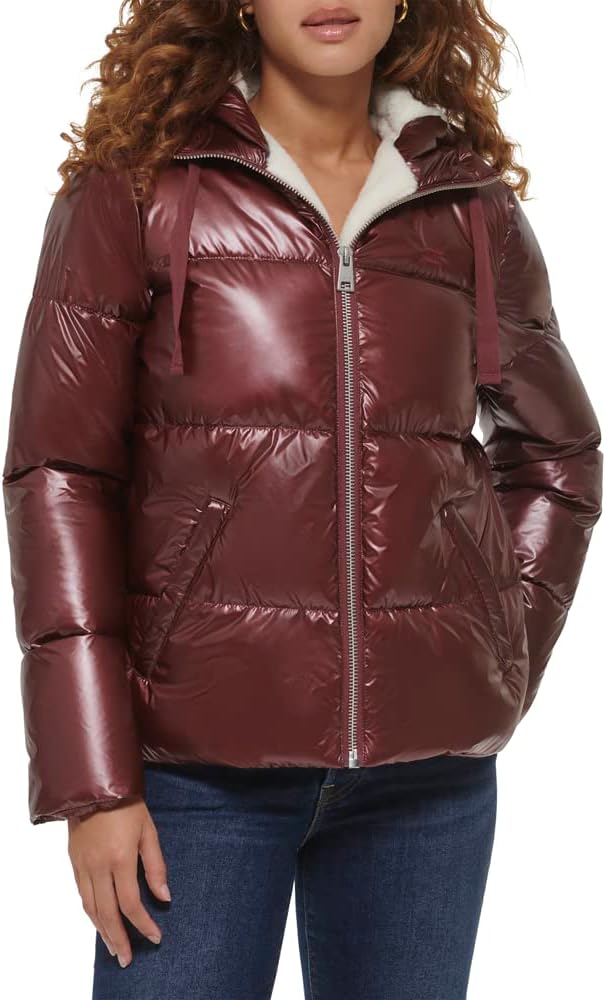 

Levi's Женская утепленная пуховик Molly с подкладкой из шерпы, Pearlized Ruby