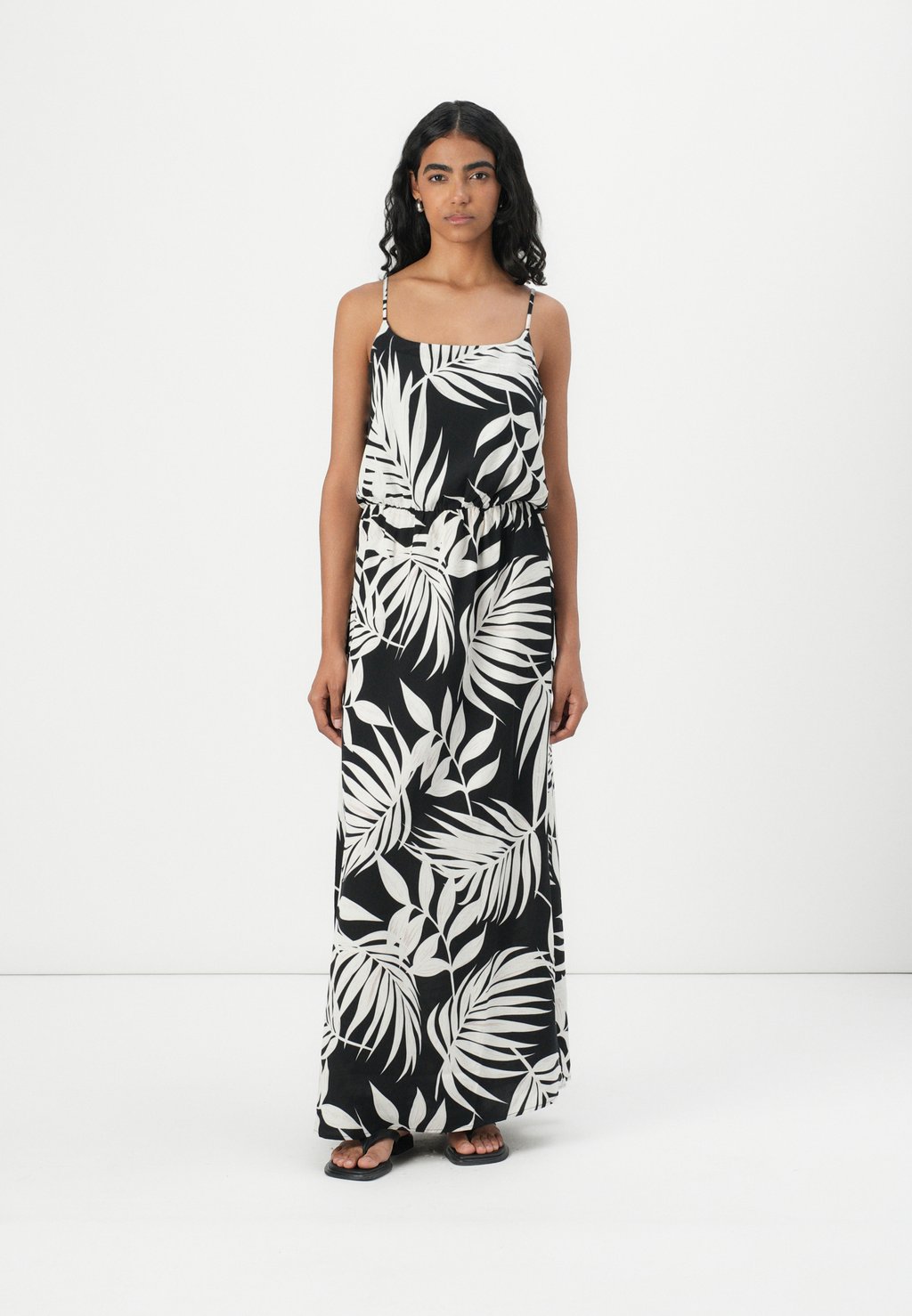 

Платье макси ONLNOVA LIFE ELITE STRAP MAXI DRESS ONLY, черный