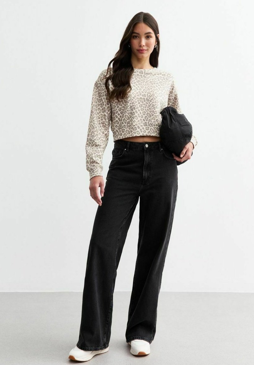 

Толстовка ANIMAL PRINT New Look, коричневый