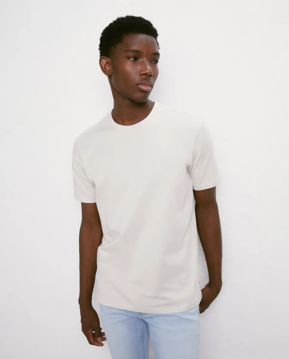

Футболка мужская однотонная Easy Wear, цвет Crudo