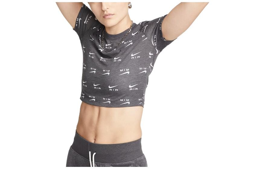 

Футболка женская черная Nike