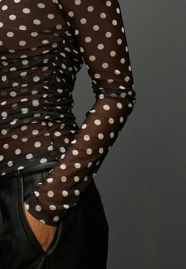 Блузка с длинными рукавами и присборенными боками Next, Black Polka Dot — фото 4