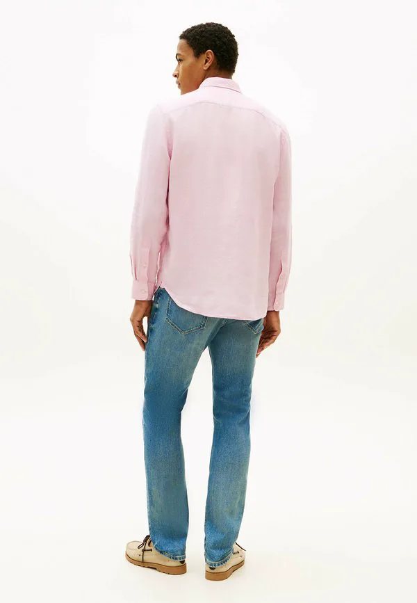 Рубашка прямого кроя из чистого выстиранного материала. Tommy Hilfiger, Classic Pink — фото 3