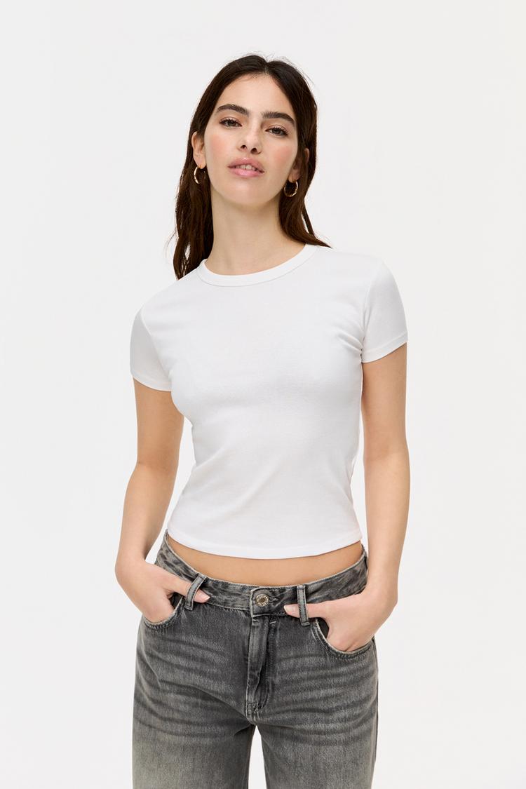 

Базовая приталенная футболка Pull And Bear, белый