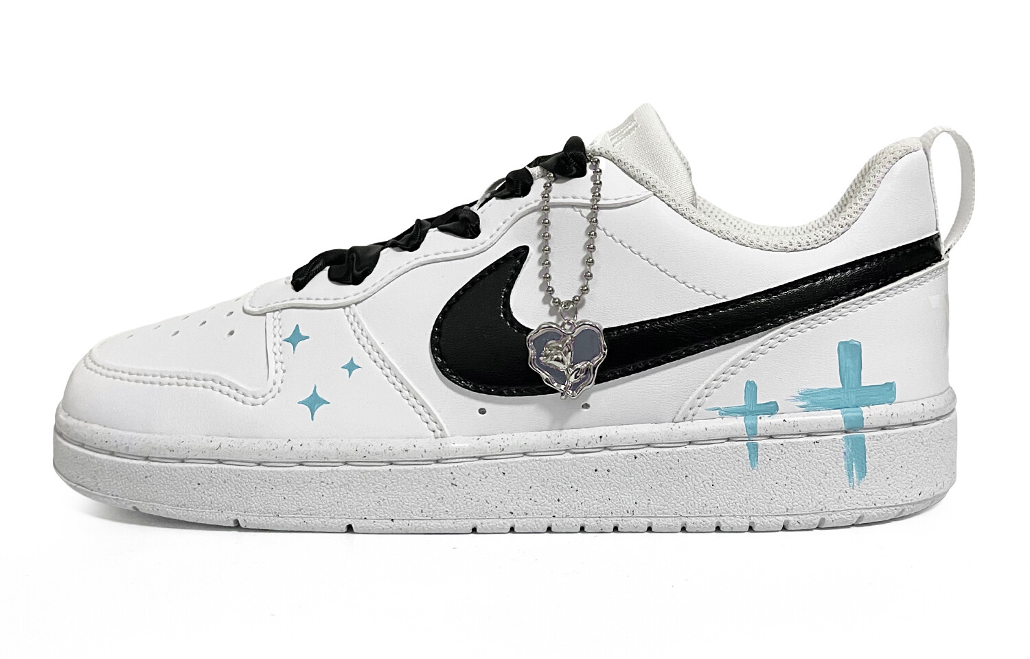 

Детские кроссовки для скейтбординга Court Borough GS Low-top черного цвета Nike, белый