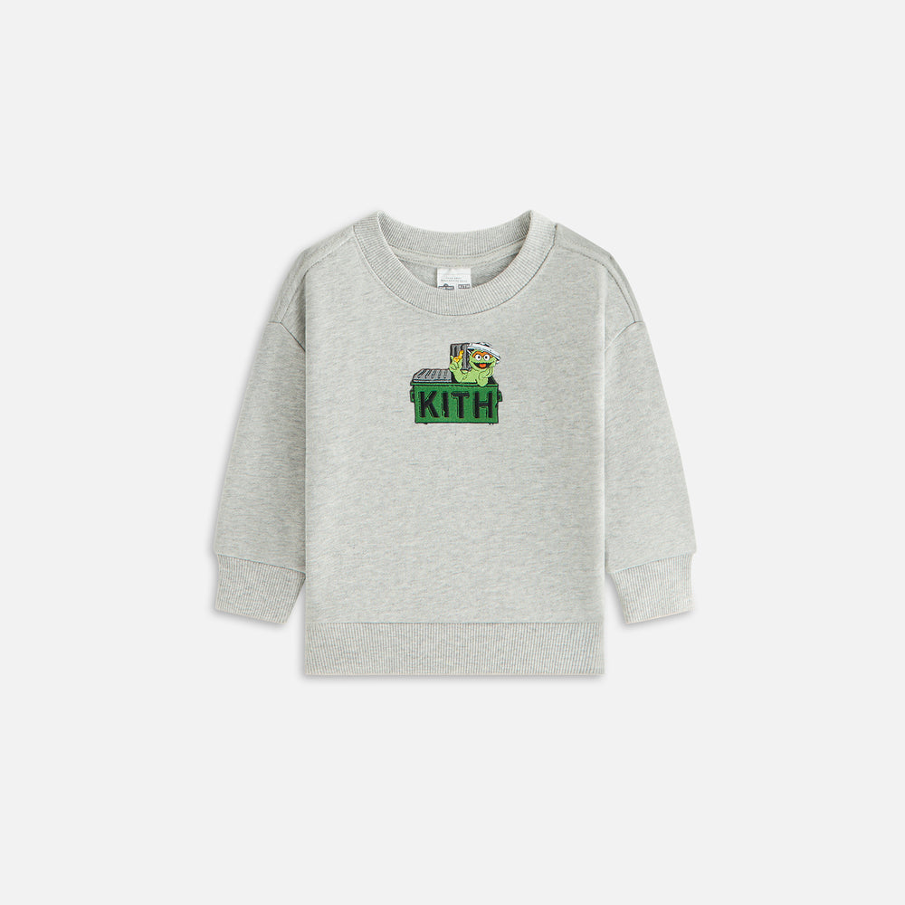 

Топ Kith Baby for Sesame Street Oscar Nelson Crewneck, цвет Medium Heather Grey