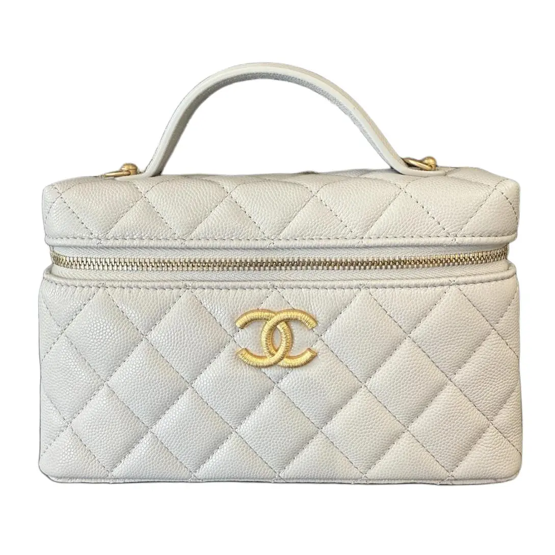 

CHANEL Блестящая кожаная сумка через плечо