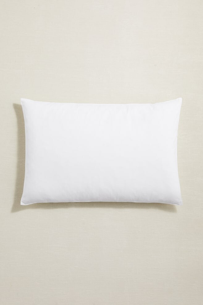 

Перьевая подушка H&M, 40x60 см, белый