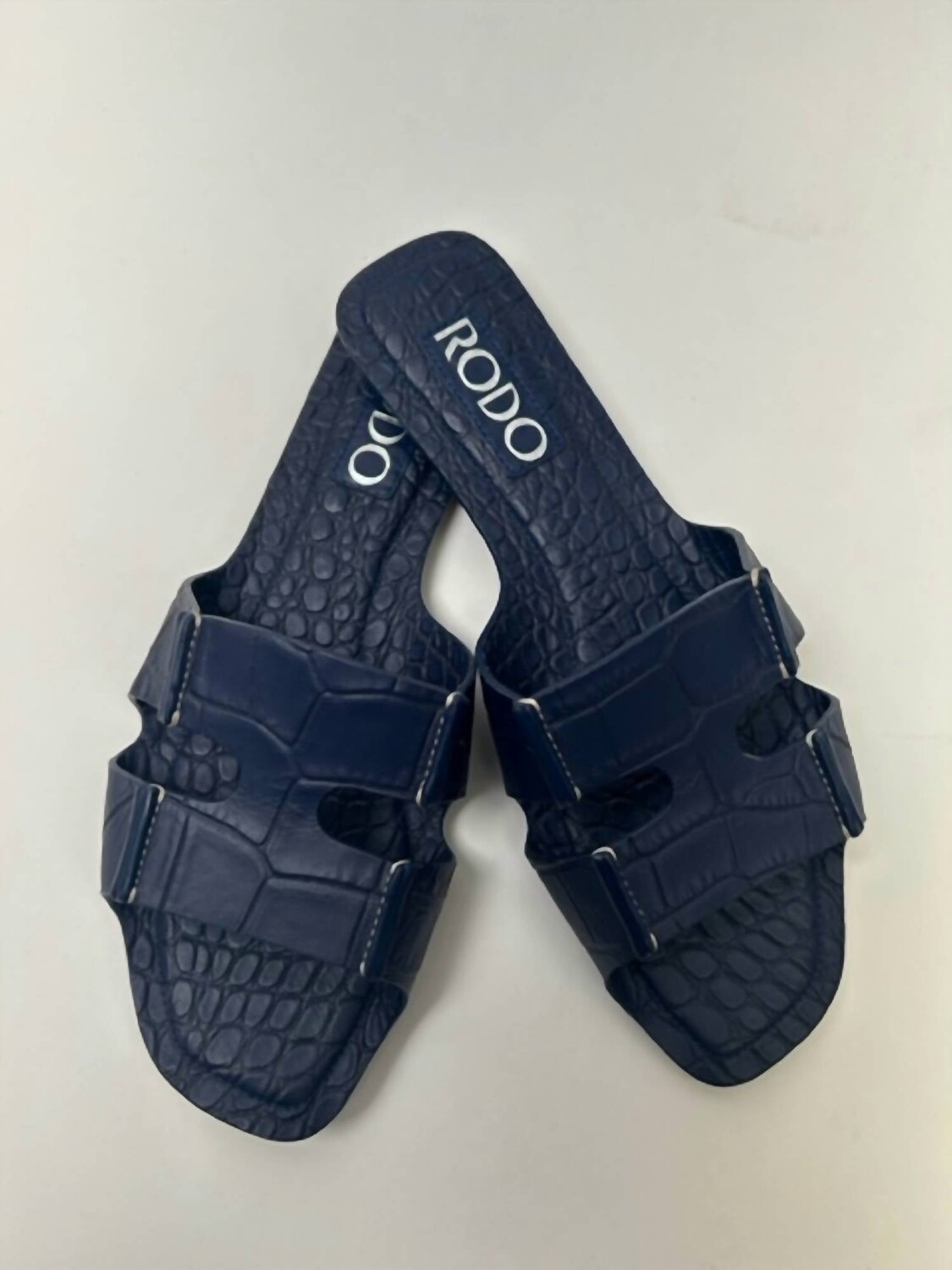 Темно-синие кроссовки Moc Croc Rodo