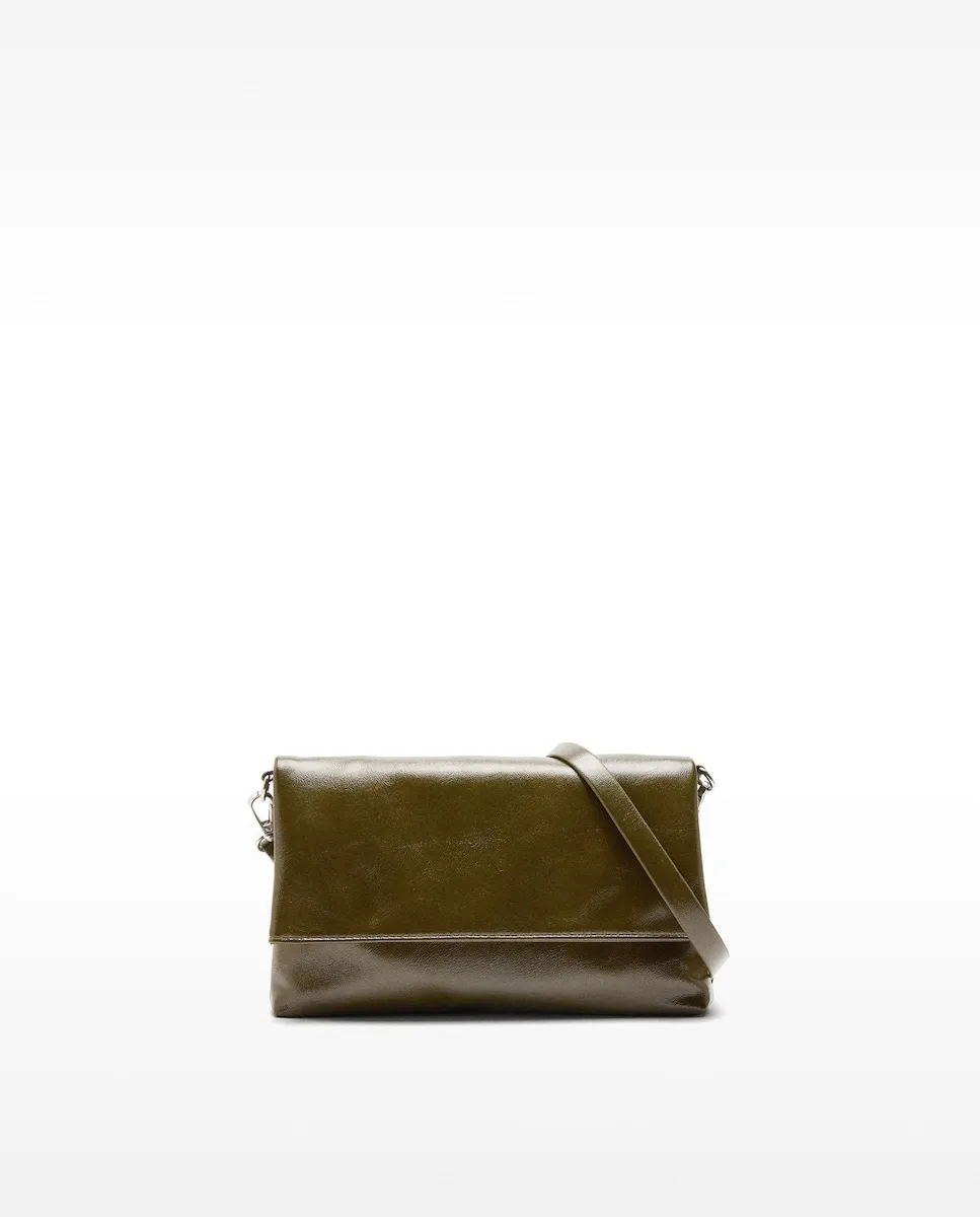 

Тонкая женская сумка через плечо с блестящим клапаном на магните Parfois, хаки