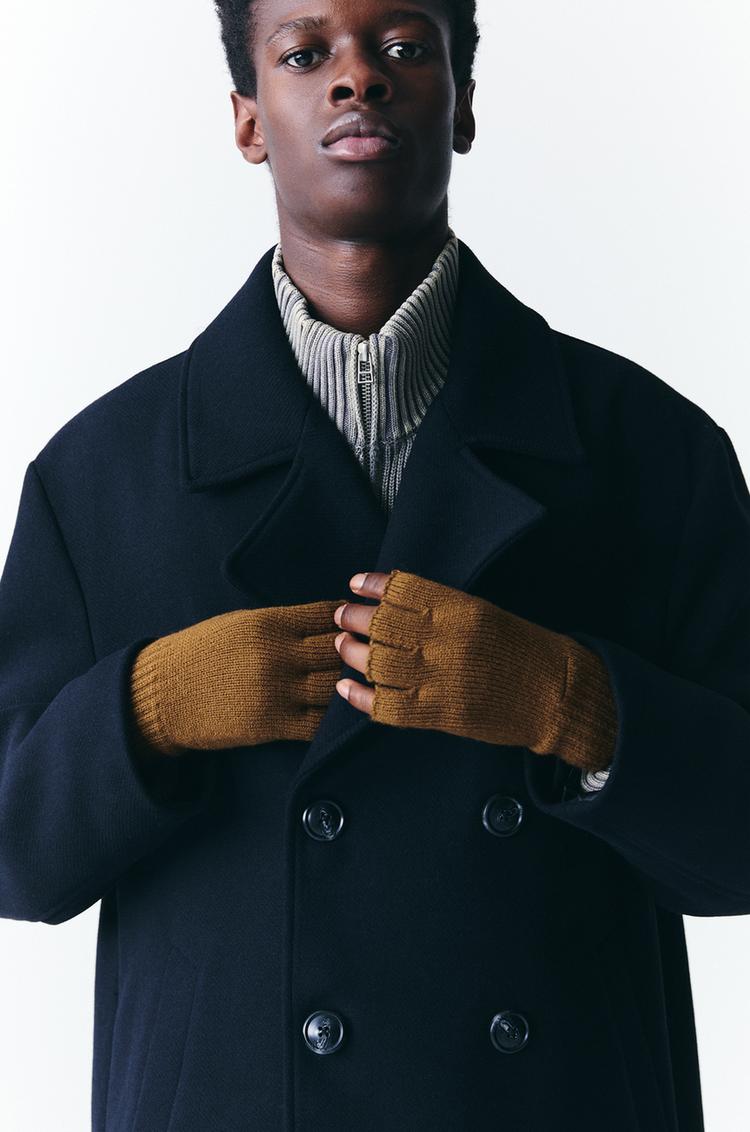 

Вязаные варежки Pull And Bear, охра
