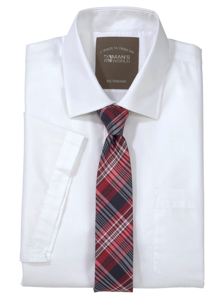 

Рубашка с короткими рукавами белого цвета, слегка прозрачная. Man's World