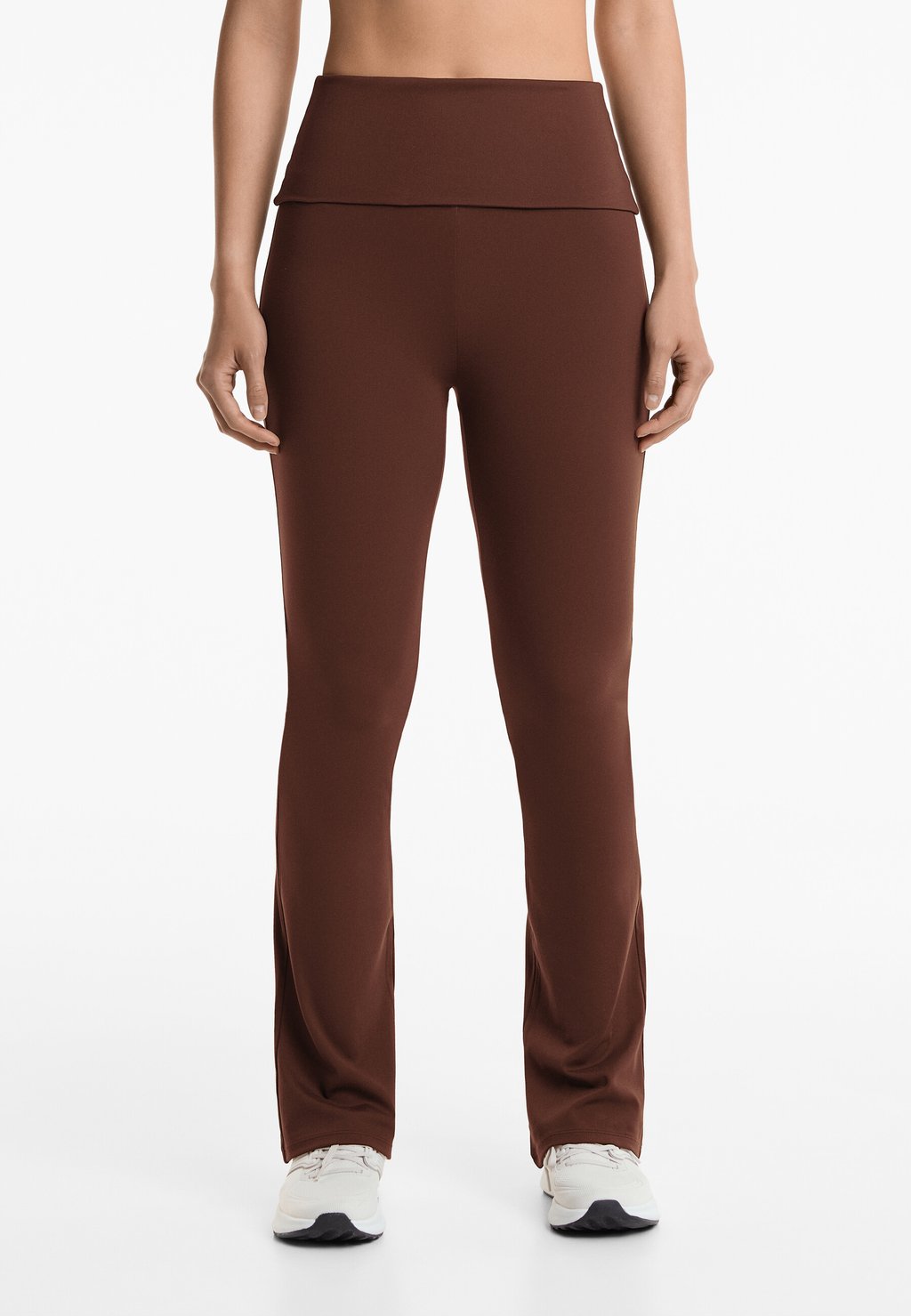

Брюки FOLDOVER WAIST COMFORTLUX FLARE OYSHO, темно-коричневый