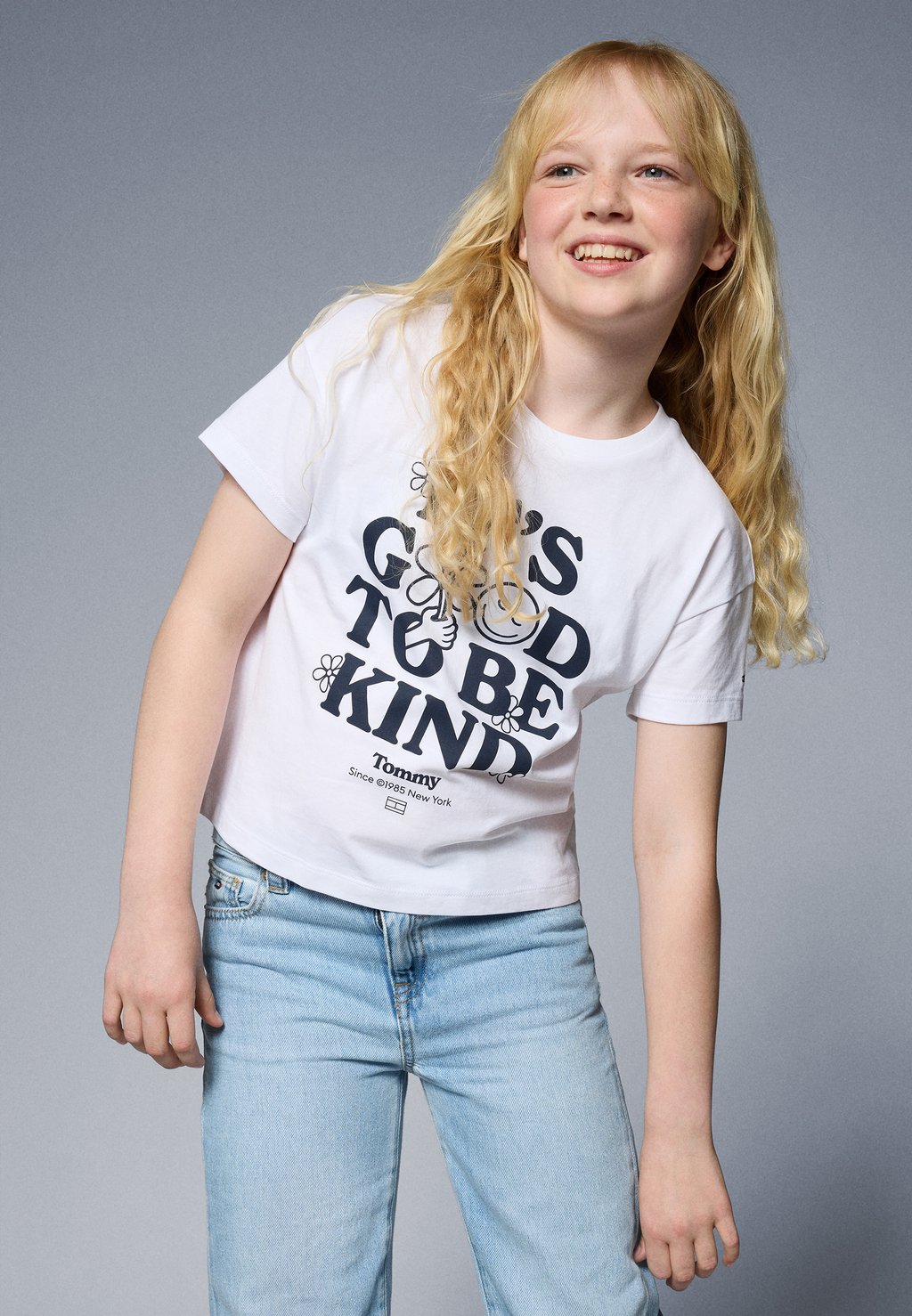 

Футболка с принтом FUN GRAPHIC TEE Tommy Hilfiger, белый