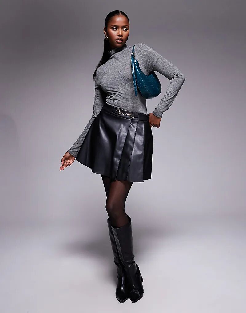 

Мини-юбка River Island из искусственной кожи с металлическими деталями, плиссировка, черного цвета