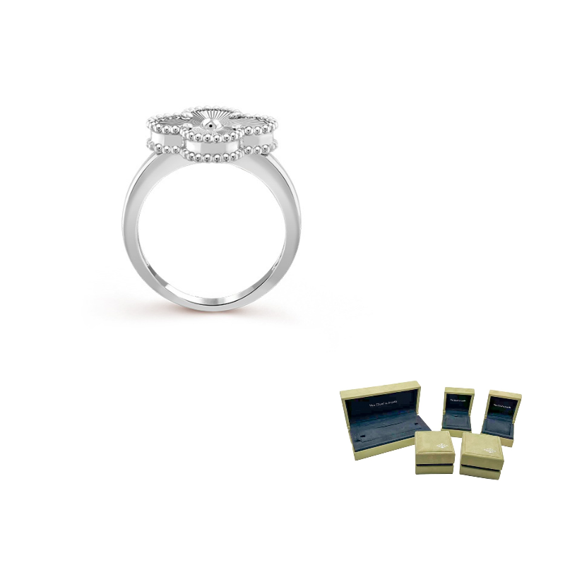 

Van Cleef & Arpels Кольцо 10-х годов 18kt White Gold Vintage Alhambra