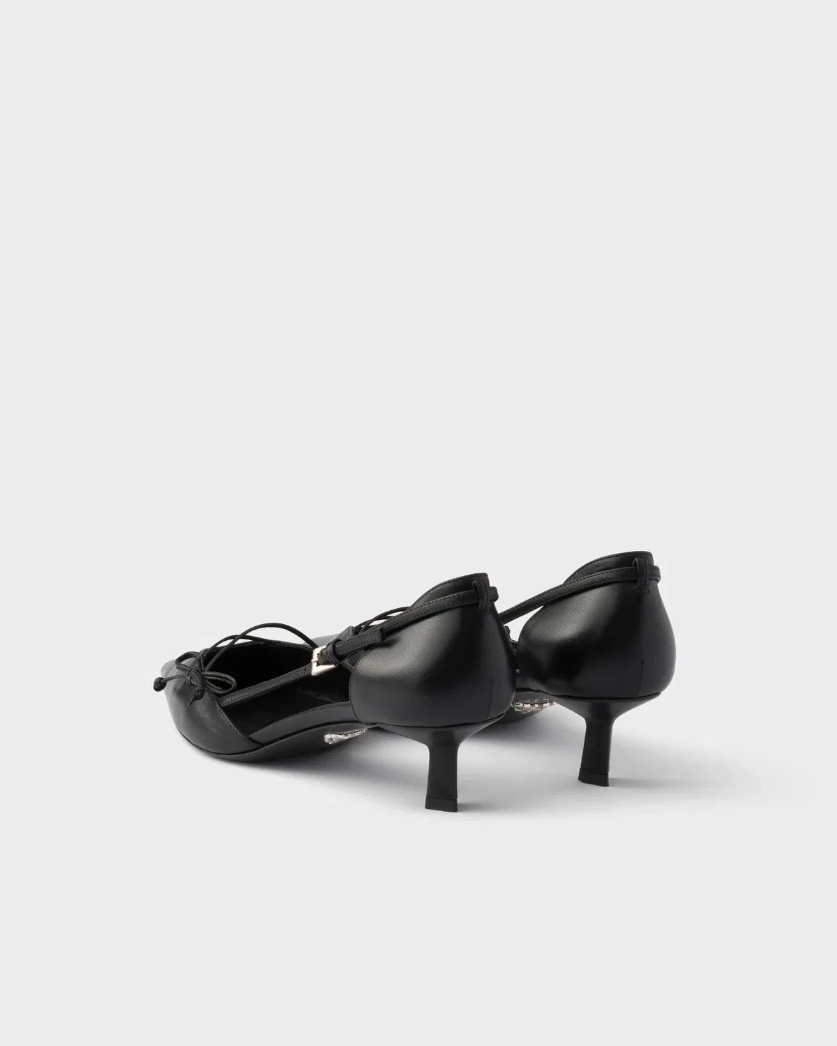 Туфли-лодочки из кожи с открытыми боками Prada, черный — фото 4