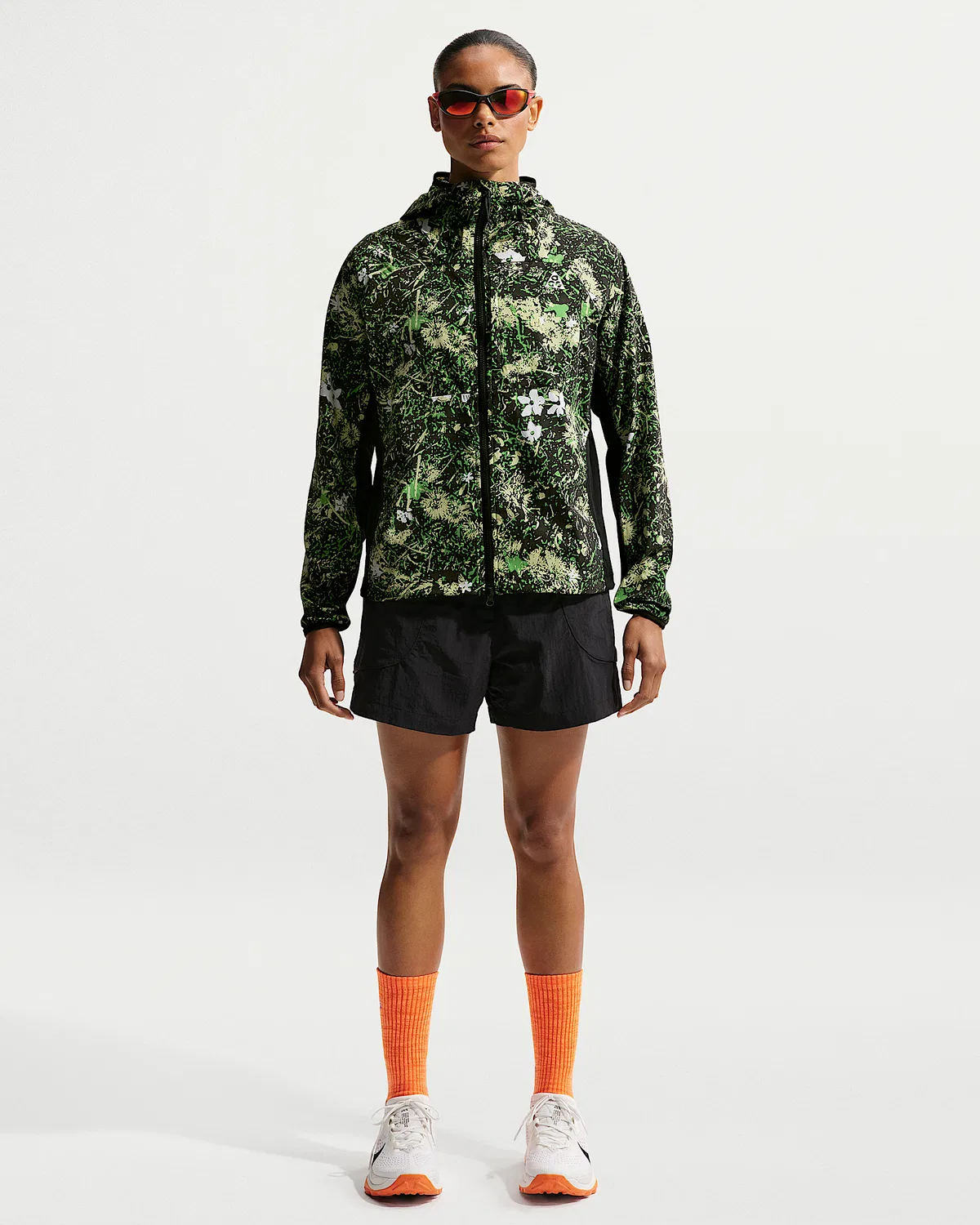 Женская куртка Nike ACG "Five Towers" с защитой от УФ, Black Spruce/Black Spruce/Life Lime/Summit White — фото 4
