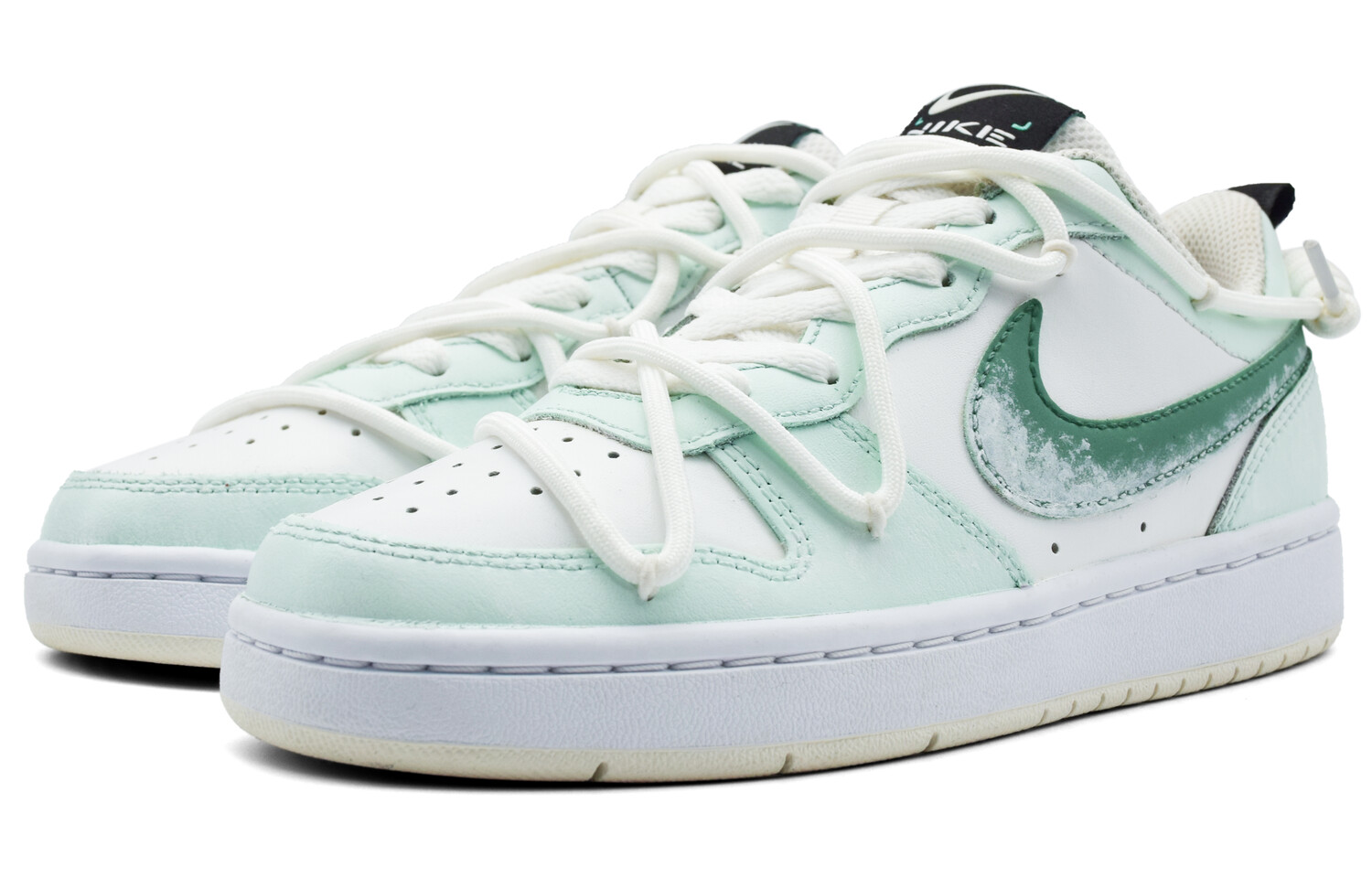 

Женские кроссовки для скейтбординга Nike Court Borough Low, White