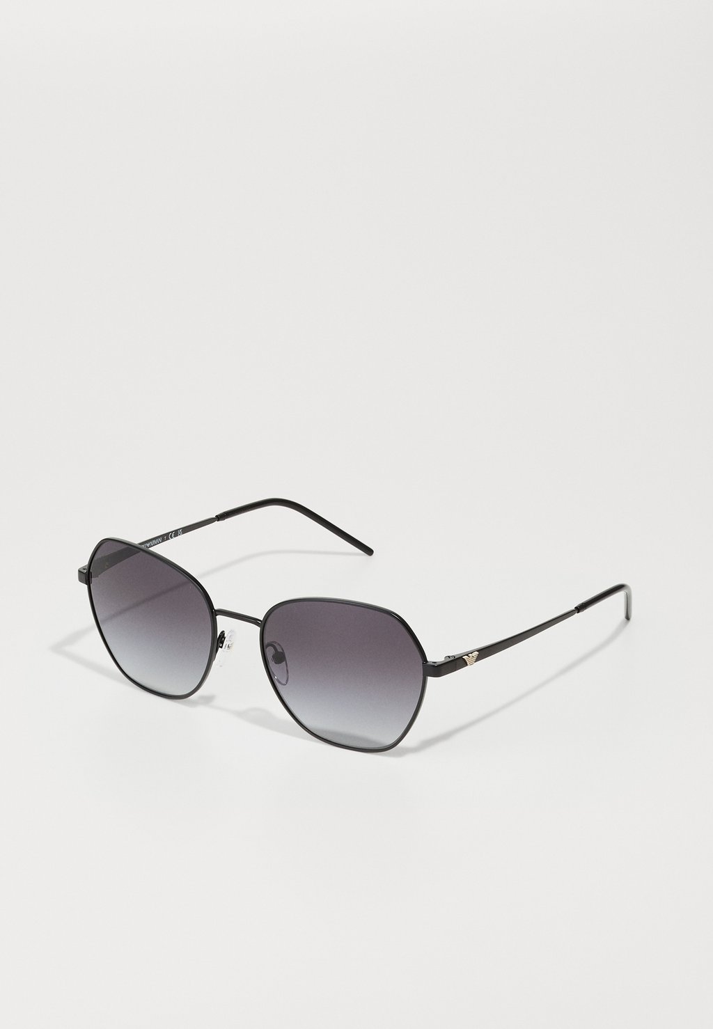

Солнцезащитные очки Emporio Armani, черный