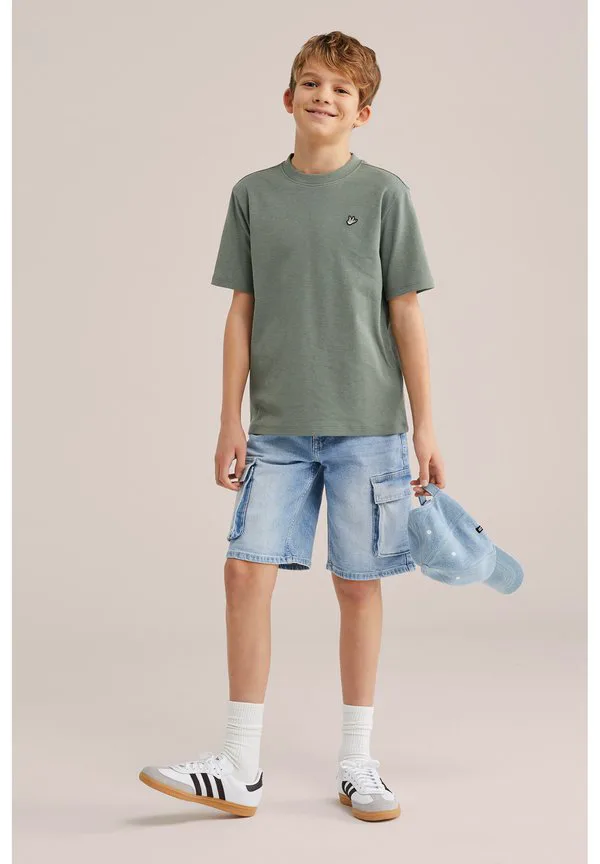 Простая футболка We Fashion, Olive Green — фото 3