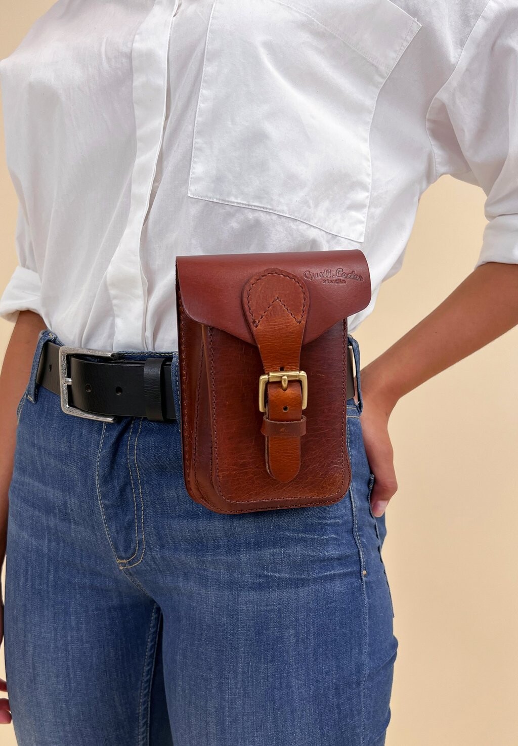 

Поясная сумка CAMILLA Gusti Leder, цвет walnut