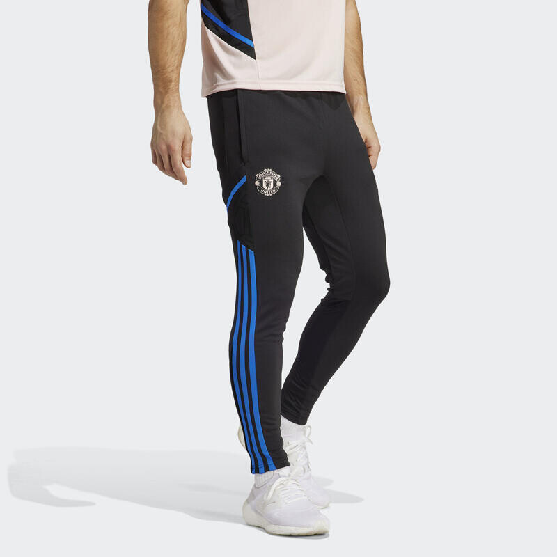 

Тренировочные брюки Manchester United Condivo 22 ADIDAS, цвет schwarz