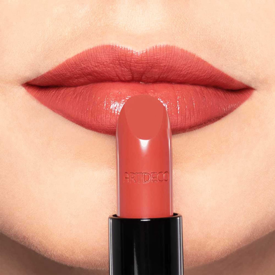 Помада для губ perfect lips perfect color lipstick Artdeco, 875 - electric tangerine, вес 4 гр. — фото 4