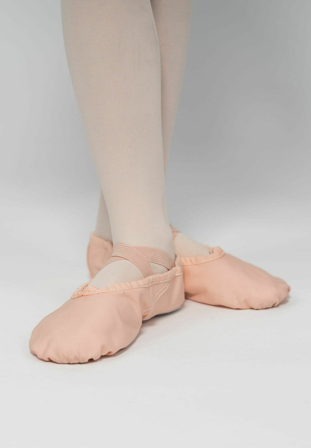 

Танцевальные туфли BALLETTSCHUHE CHARLIE GETEILTE SOHLE Tanzmuster, цвет rosa/apricot