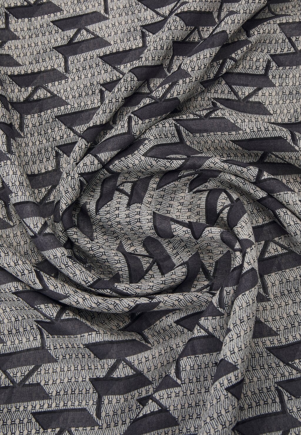 

Шелковый шарф K/Signature Mono Scarf KARL LAGERFELD, черный/белый