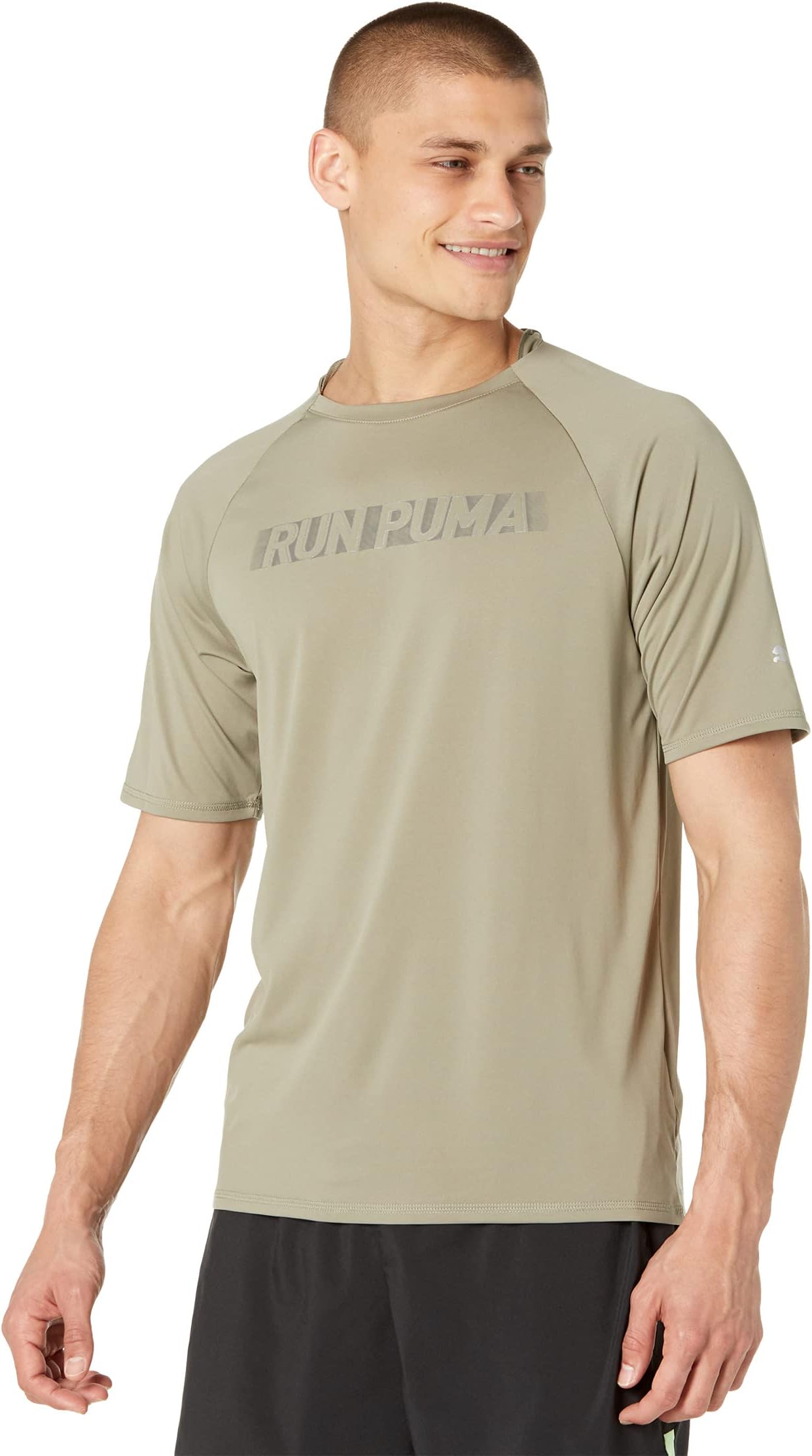 

Футболка PUMA Run Lite Cooladapt Short Sleeve Tee, цвет Vetiver