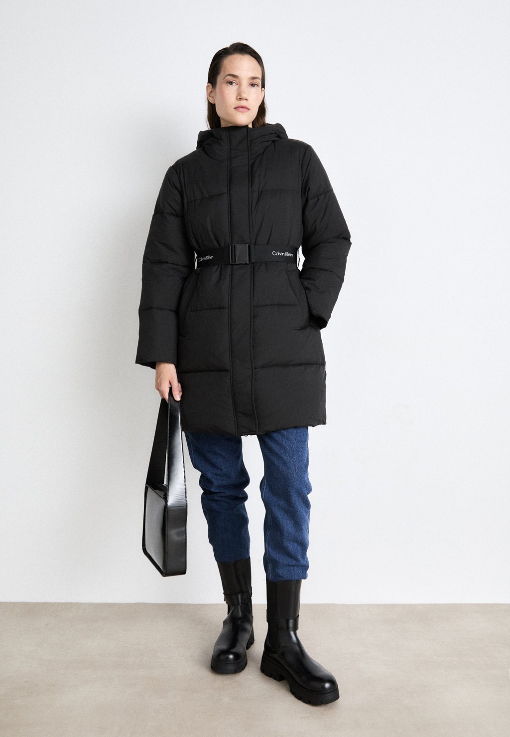 

Зимнее пальто LOGO BELT LONG PUFFER Calvin Klein, черный