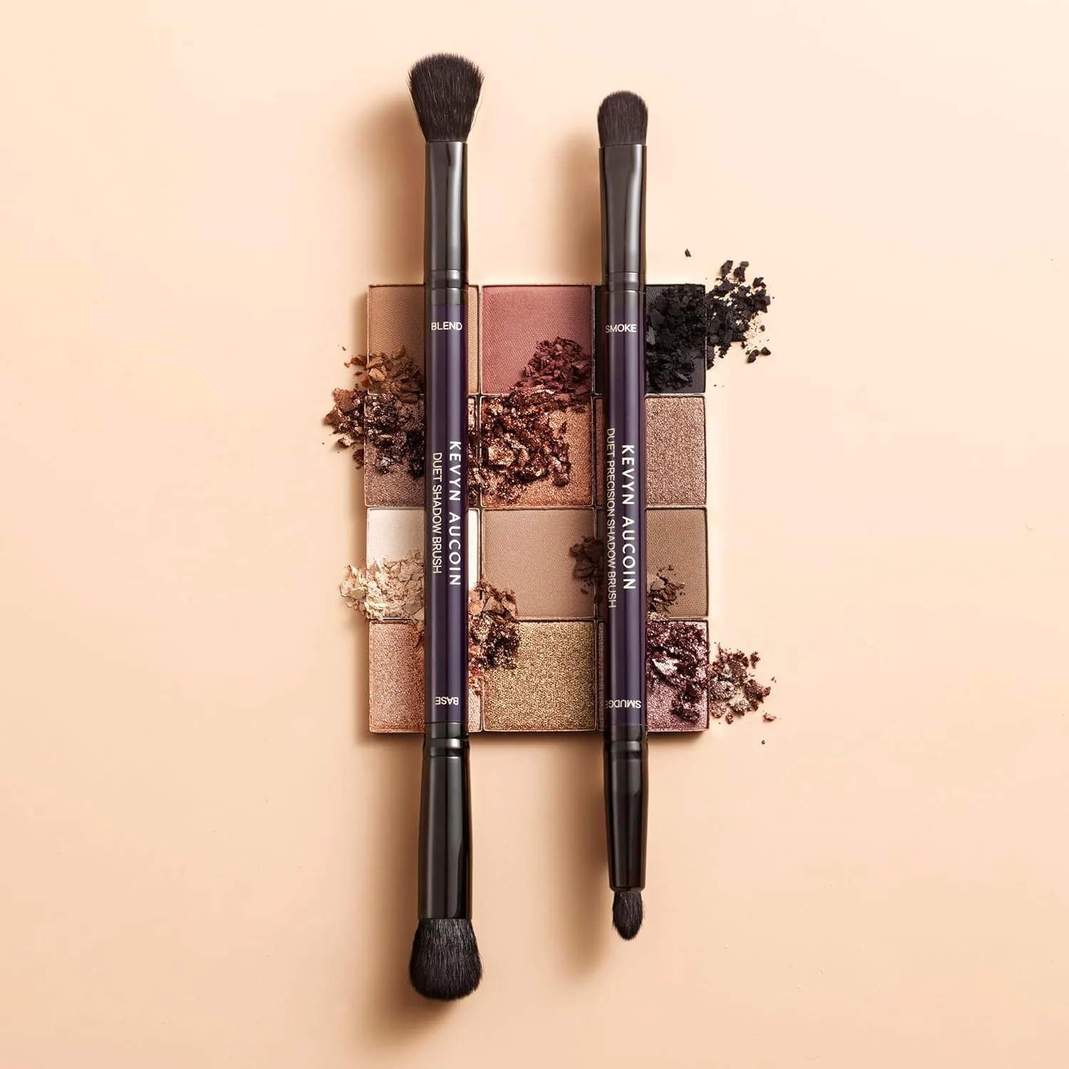 Кисть для теней Kevyn Aucoin Duet Shadow Brush с двумя наконечниками для легкого растушевки, No Color — фото 3