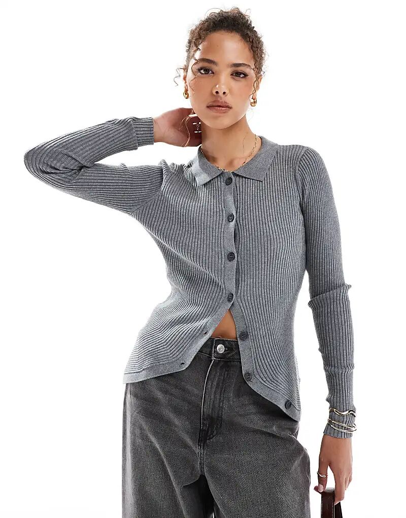 

Поло из рубчатой вязки с закругленным подолом серого цвета Vero Moda