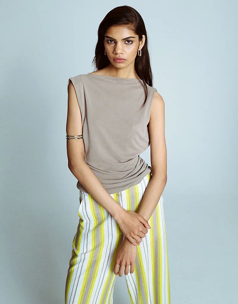 

Майка Topshop Cupro с капюшоном в цвете тауп