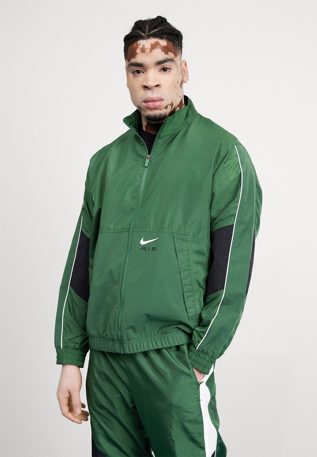 

Спортивная куртка Air Tracktop Nike, цвет fir/black