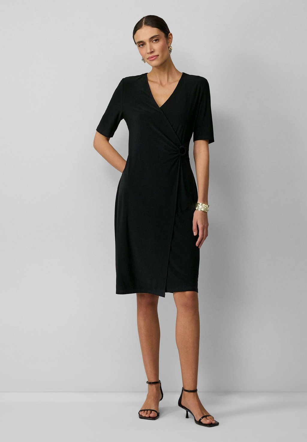 

Платье из джерси MIDI IN WICKELOPTIK MIT RING-DETAIL - Shift dress s.Oliver BLACK LABEL, черный