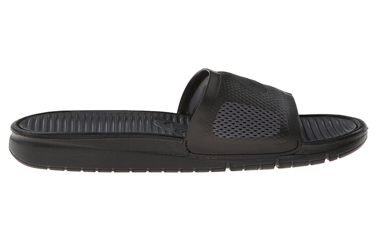 

Шлепанцы и сланцы Nike Benassi Solarsoft Slide 'Black'