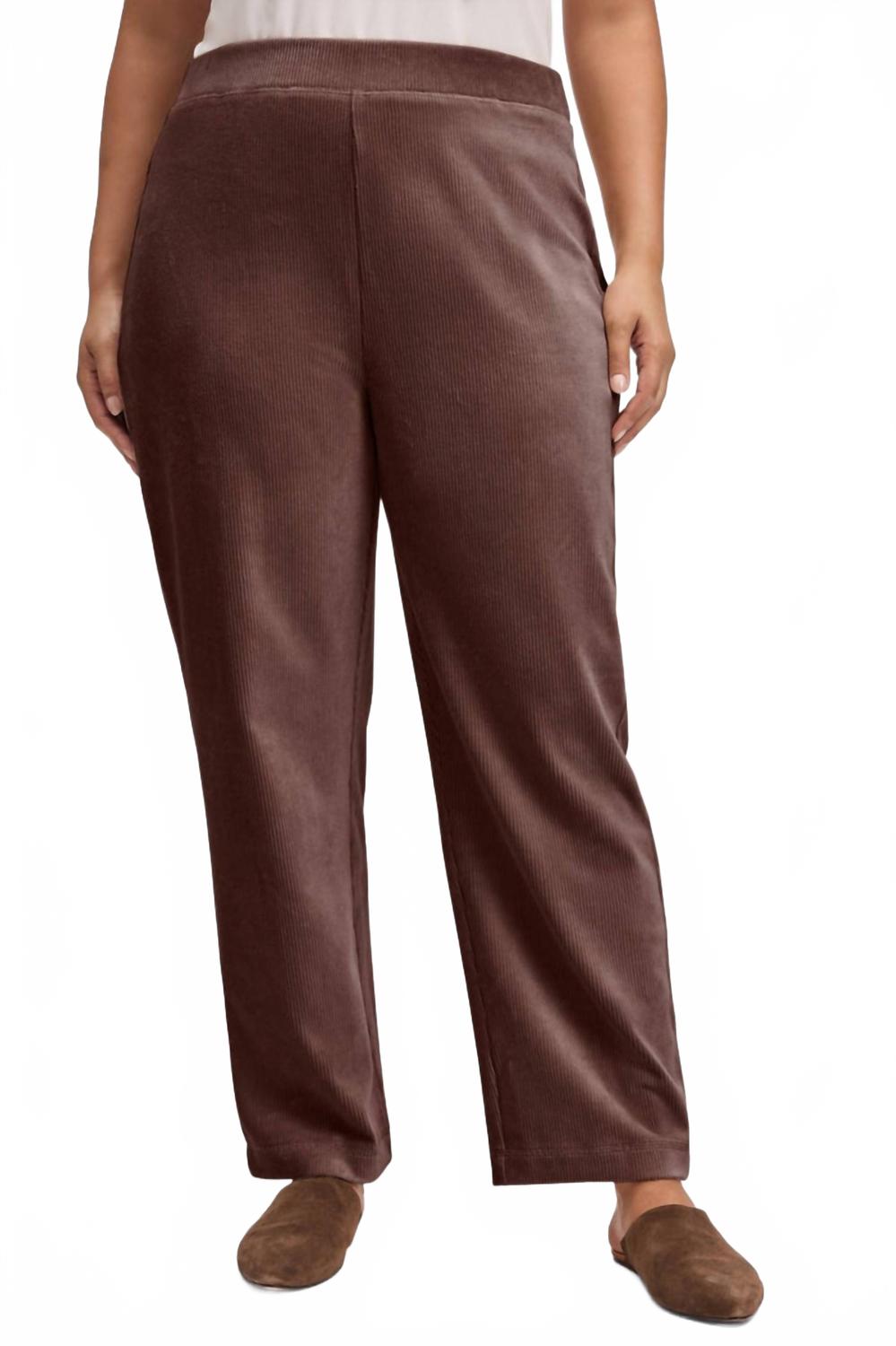 

Женские утепленные вельветовые брюки Caden Plus в шоколадном цвете Foxcroft