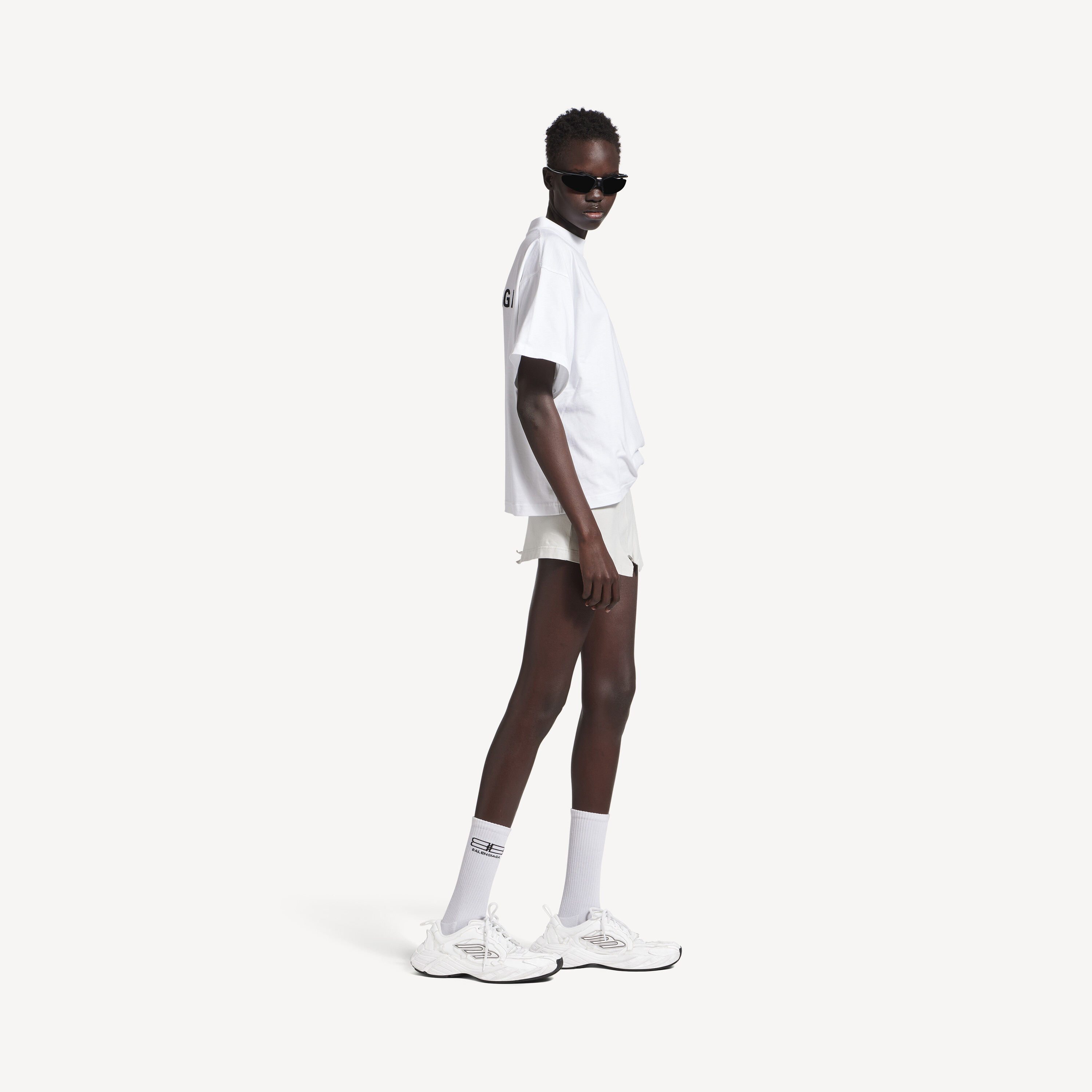 Женская укороченная футболка Balenciaga с принтом на спине, белая/черная, серый — фото 3